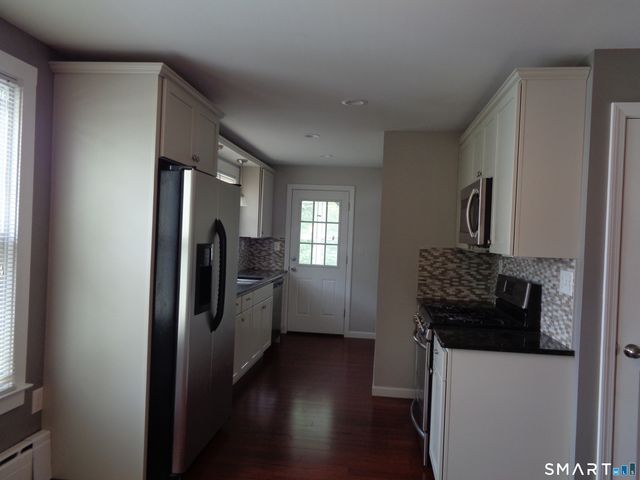 15 Bradley Avenue, Branford, CT 06405