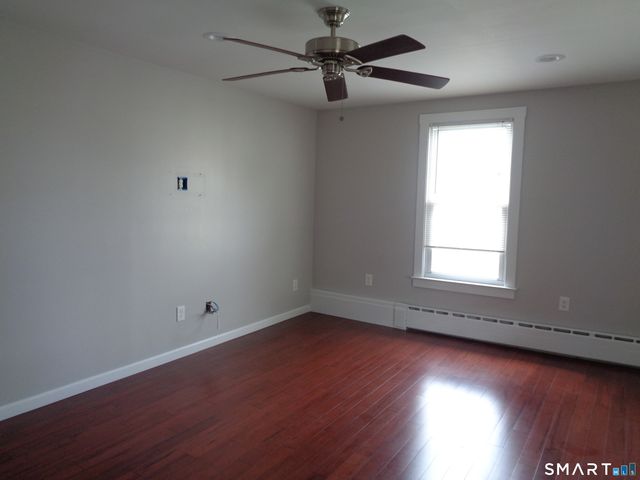 15 Bradley Avenue, Branford, CT 06405