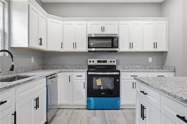 171 N Dale Avenue, Calhoun, GA 30701