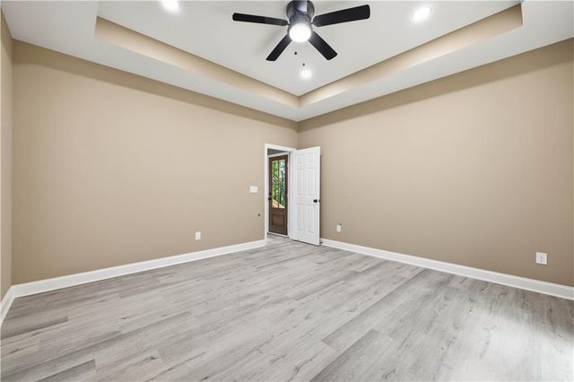 171 N Dale Avenue, Calhoun, GA 30701