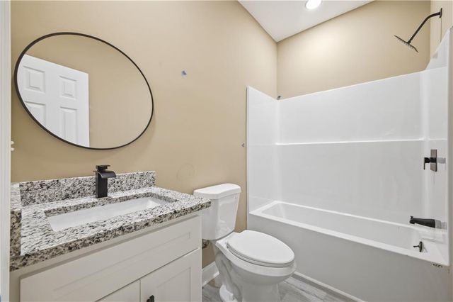 171 N Dale Avenue, Calhoun, GA 30701