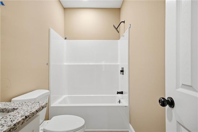 171 N Dale Avenue, Calhoun, GA 30701