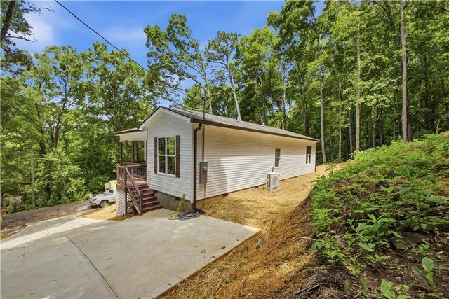 171 N Dale Avenue, Calhoun, GA 30701
