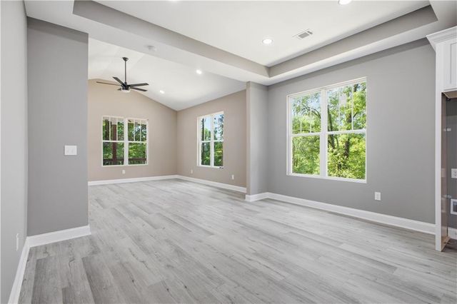 171 N Dale Avenue, Calhoun, GA 30701
