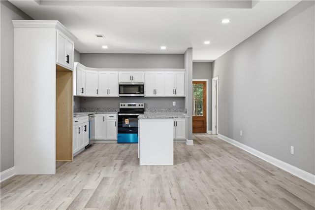 171 N Dale Avenue, Calhoun, GA 30701