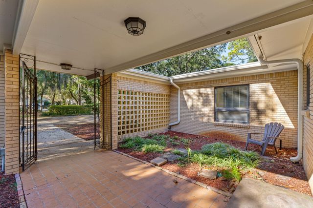 19 Old Ferry Road, Shalimar, FL 32579