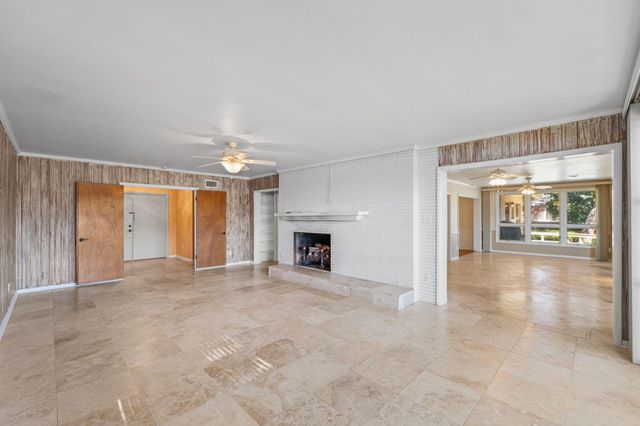 19 Old Ferry Road, Shalimar, FL 32579