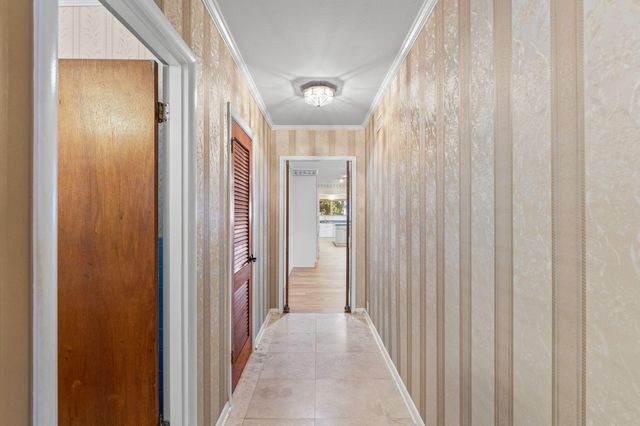 19 Old Ferry Road, Shalimar, FL 32579