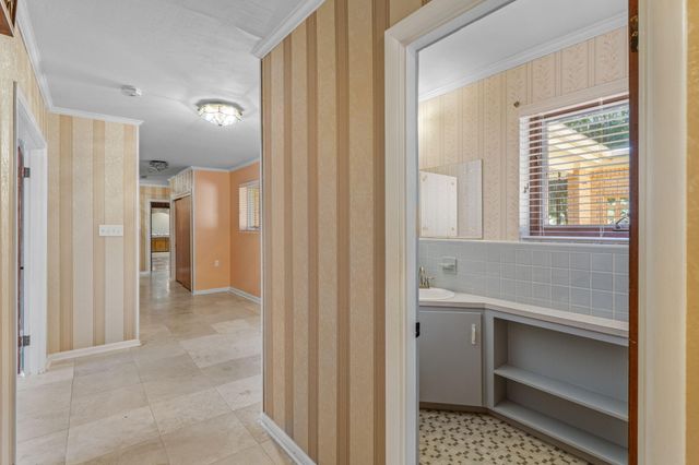 19 Old Ferry Road, Shalimar, FL 32579