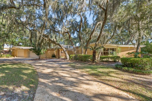 19 Old Ferry Road, Shalimar, FL 32579