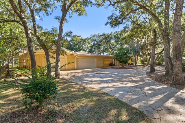 19 Old Ferry Road, Shalimar, FL 32579