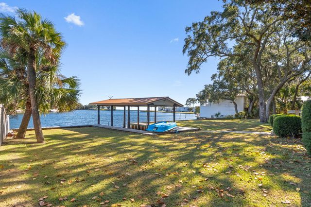 19 Old Ferry Road, Shalimar, FL 32579