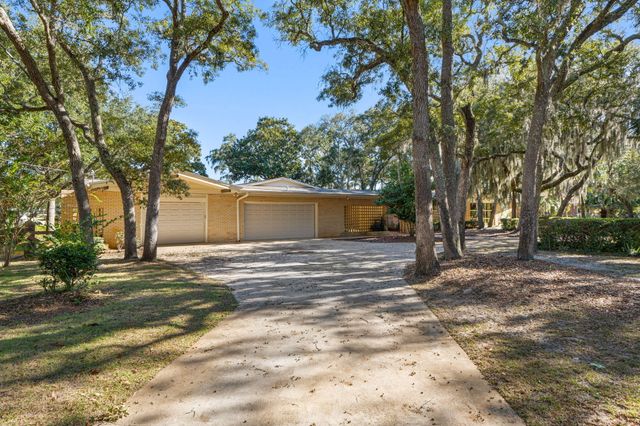 19 Old Ferry Road, Shalimar, FL 32579