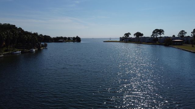 19 Old Ferry Road, Shalimar, FL 32579