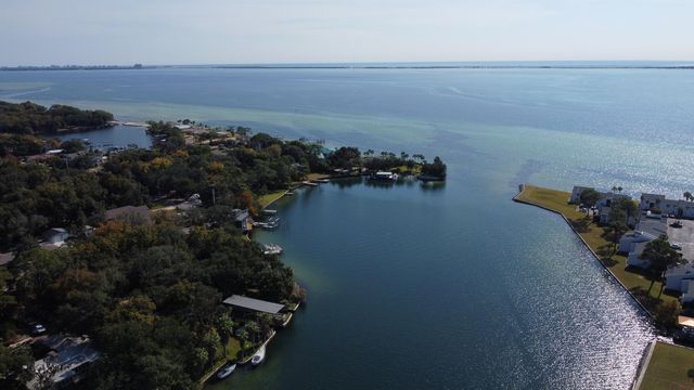 19 Old Ferry Road, Shalimar, FL 32579