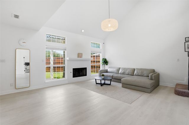 1415 Sutton Drive, Carrollton, TX 75006