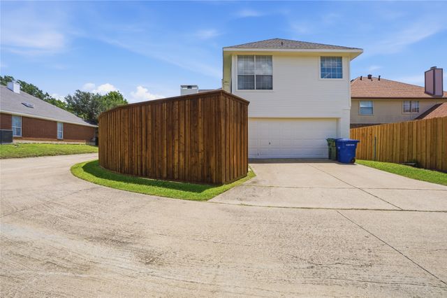 1415 Sutton Drive, Carrollton, TX 75006