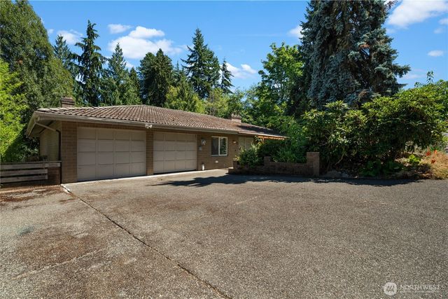16058 36th Avenue NE, Lake Forest Park, WA 98155