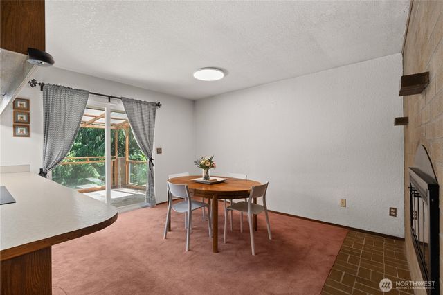 16058 36th Avenue NE, Lake Forest Park, WA 98155