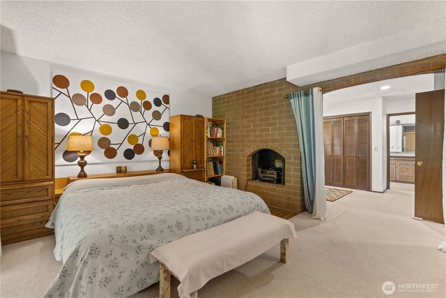 16058 36th Avenue NE, Lake Forest Park, WA 98155