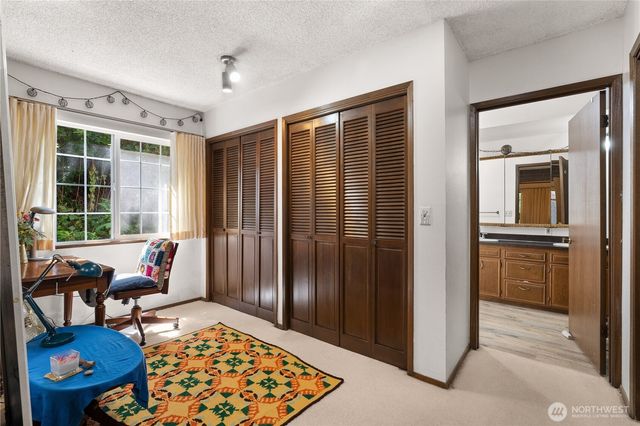 16058 36th Avenue NE, Lake Forest Park, WA 98155