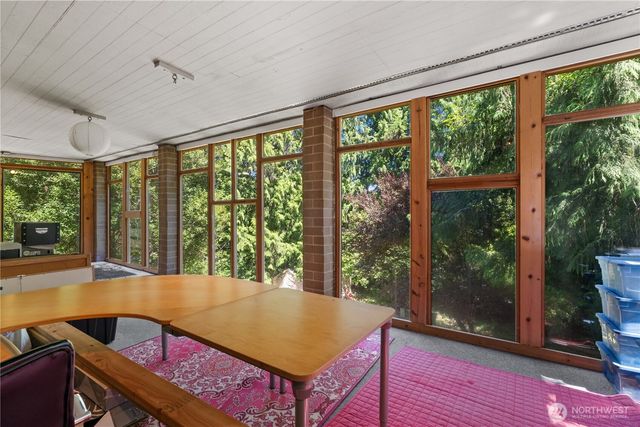 16058 36th Avenue NE, Lake Forest Park, WA 98155