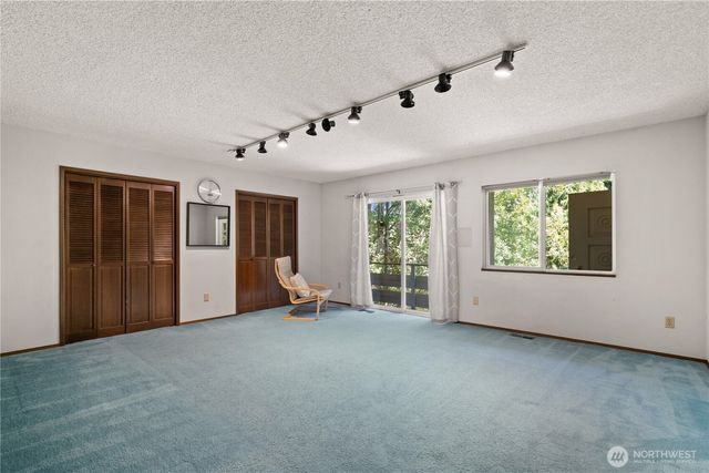 16058 36th Avenue NE, Lake Forest Park, WA 98155