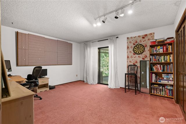 16058 36th Avenue NE, Lake Forest Park, WA 98155