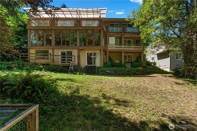 16058 36th Avenue NE, Lake Forest Park, WA 98155