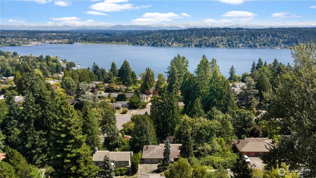 16058 36th Avenue NE, Lake Forest Park, WA 98155