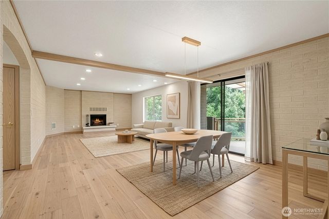 16058 36th Avenue NE, Lake Forest Park, WA 98155