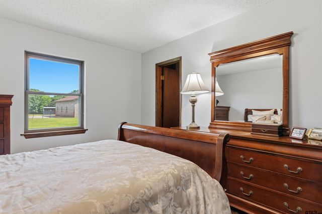 1137 Old Hwy 80, Hallsville, TX 75650