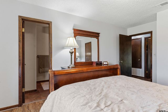1137 Old Hwy 80, Hallsville, TX 75650