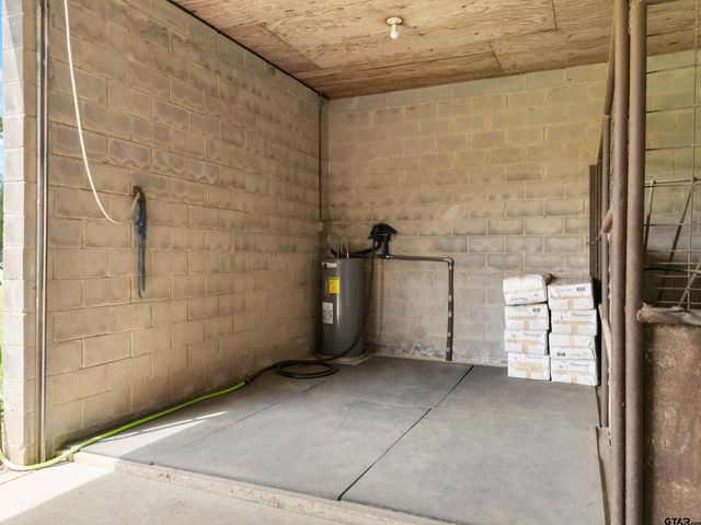 1137 Old Hwy 80, Hallsville, TX 75650