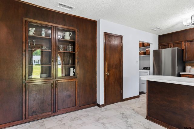 1137 Old Hwy 80, Hallsville, TX 75650