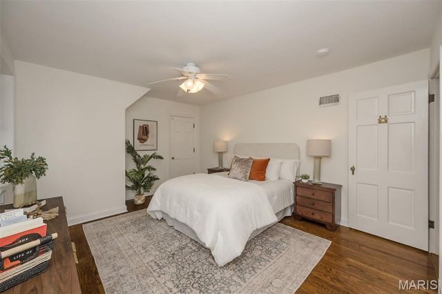 11 Middlesex Drive, Brentwood, MO 63144