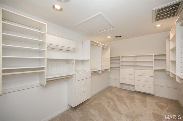 11 Middlesex Drive, Brentwood, MO 63144