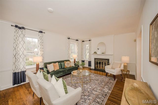 11 Middlesex Drive, Brentwood, MO 63144