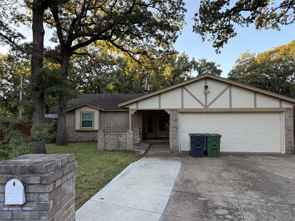 5512 Cactus Court, Arlington, TX 76017