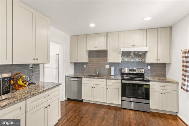 7213 EVANSTON RD, Springfield, VA 22150