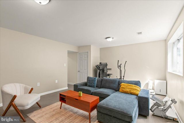 7213 EVANSTON RD, Springfield, VA 22150