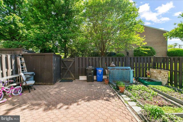 7213 EVANSTON RD, Springfield, VA 22150