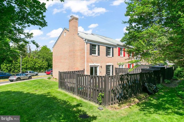 7213 EVANSTON RD, Springfield, VA 22150