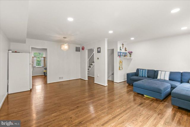 7213 EVANSTON RD, Springfield, VA 22150