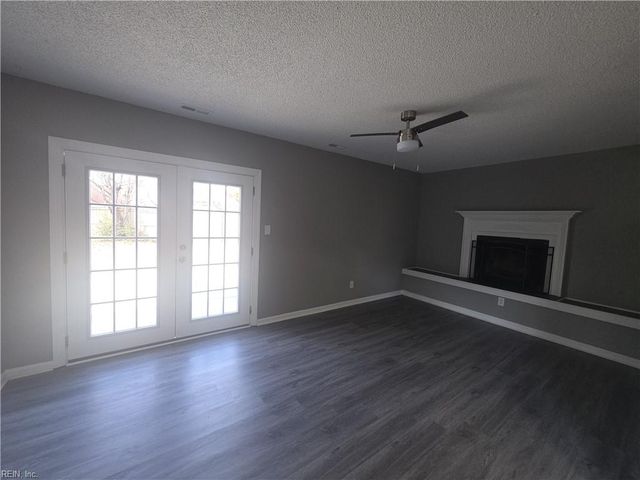 5008 Christian CIR, Virginia Beach, VA 23464