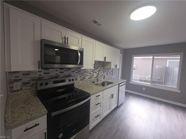 5008 Christian CIR, Virginia Beach, VA 23464