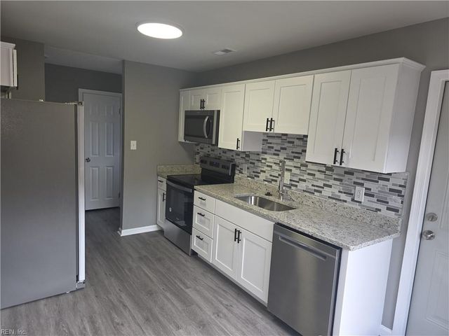 5008 Christian CIR, Virginia Beach, VA 23464