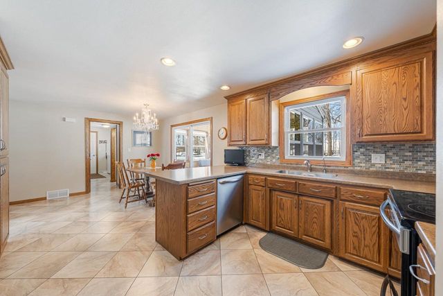 4734 MAPLE DRIVE, Green Bay, WI 54313