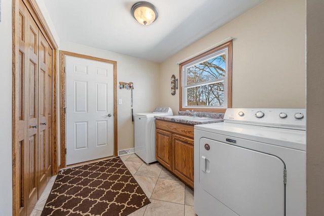 4734 MAPLE DRIVE, Green Bay, WI 54313