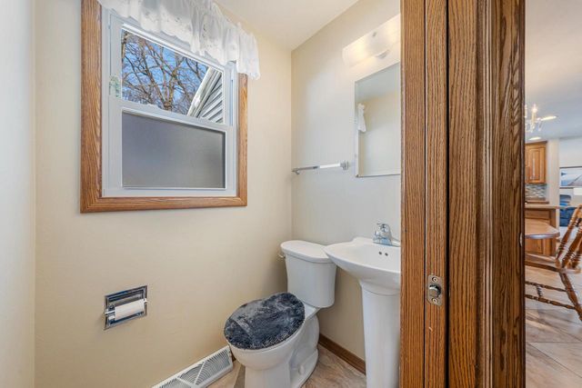 4734 MAPLE DRIVE, Green Bay, WI 54313